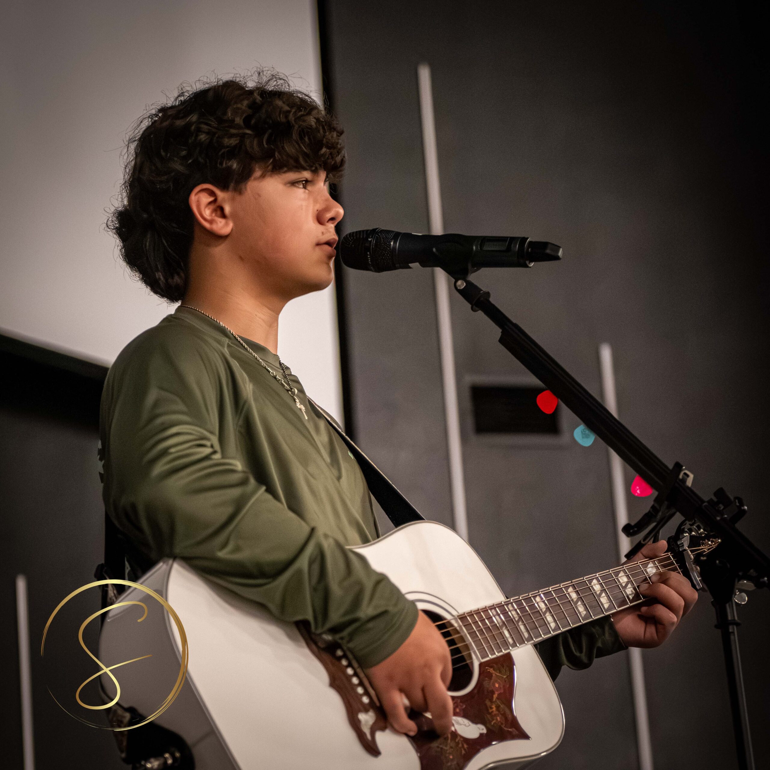 Rights reserved byDigitalBySimon