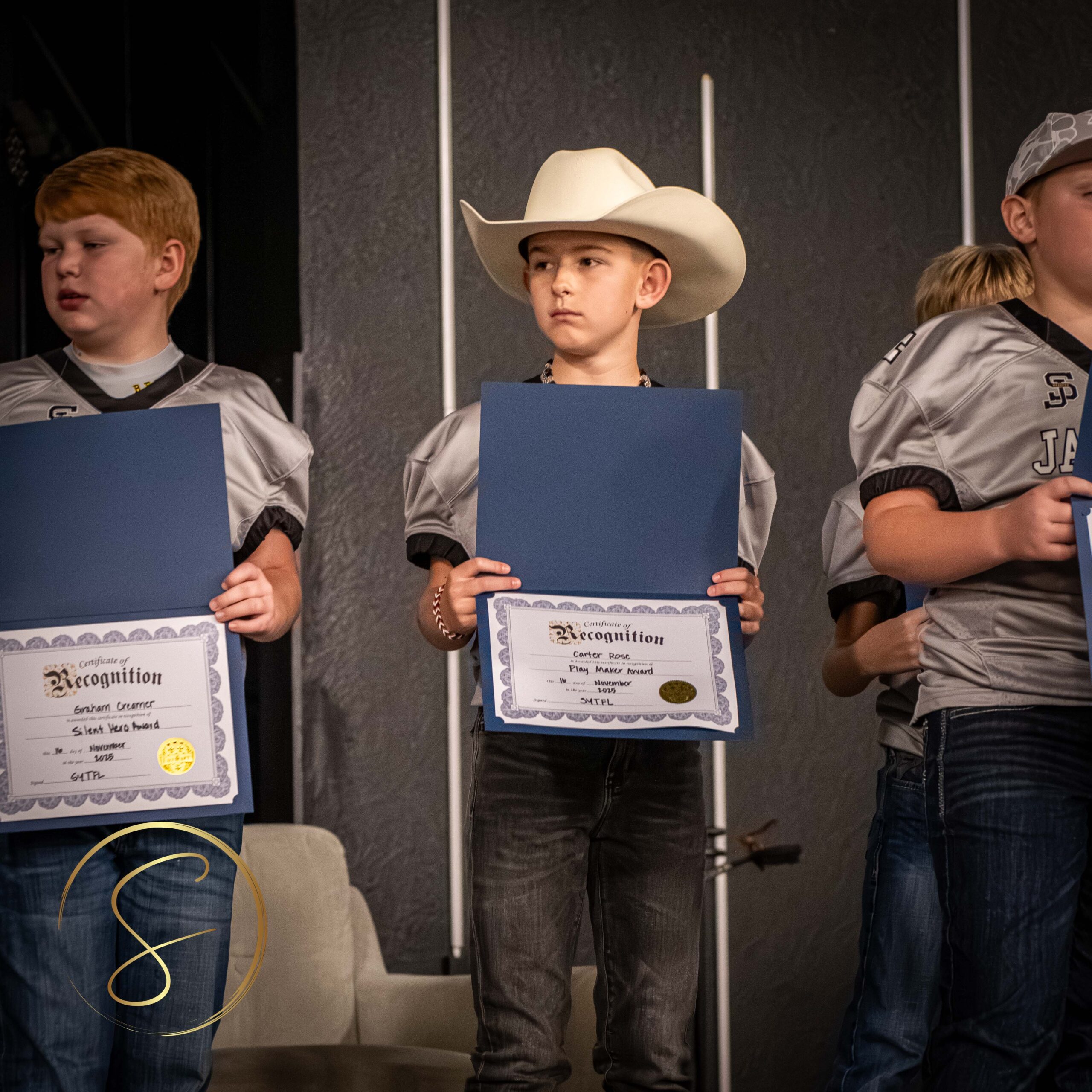 Rights reserved byDigitalBySimon