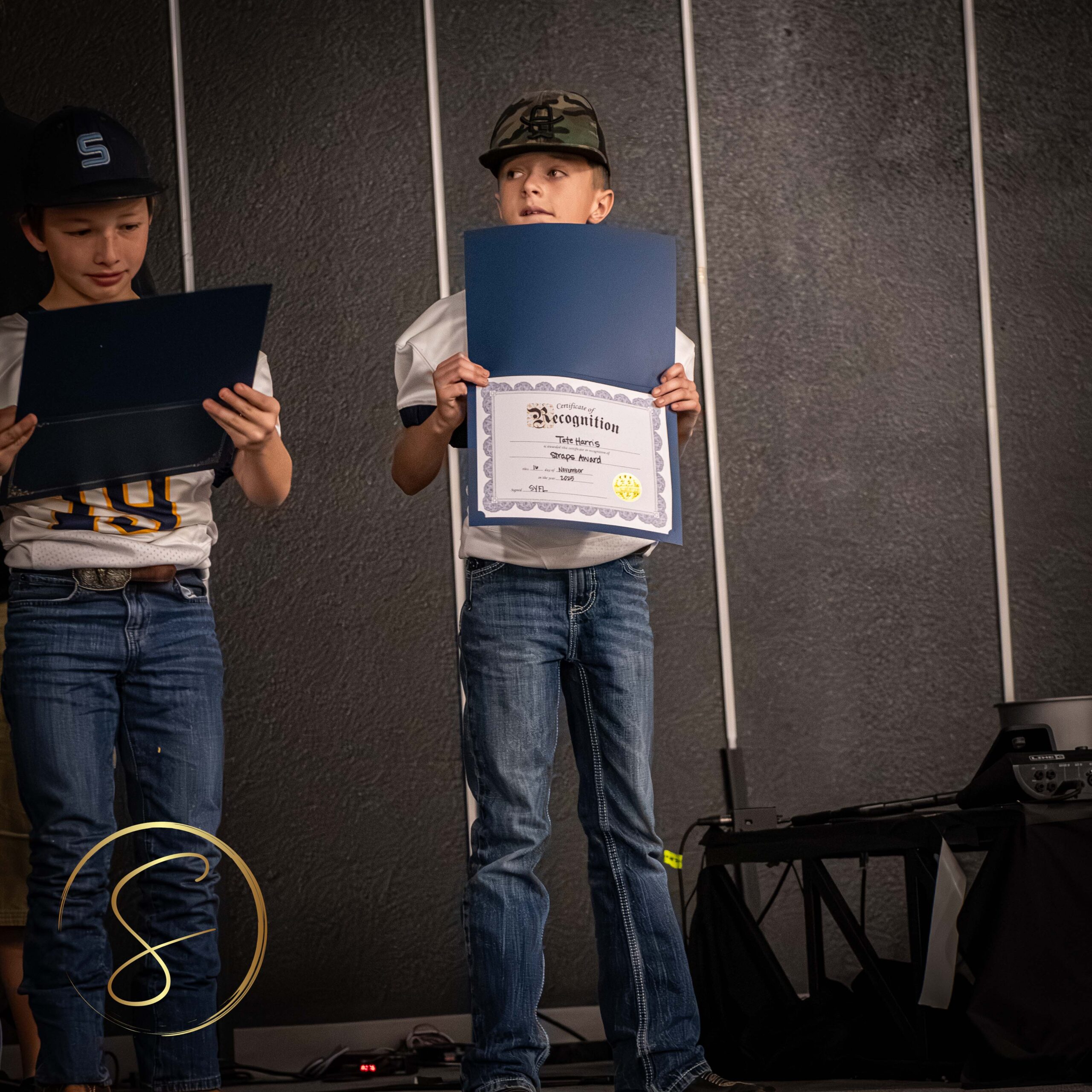 Rights reserved byDigitalBySimon