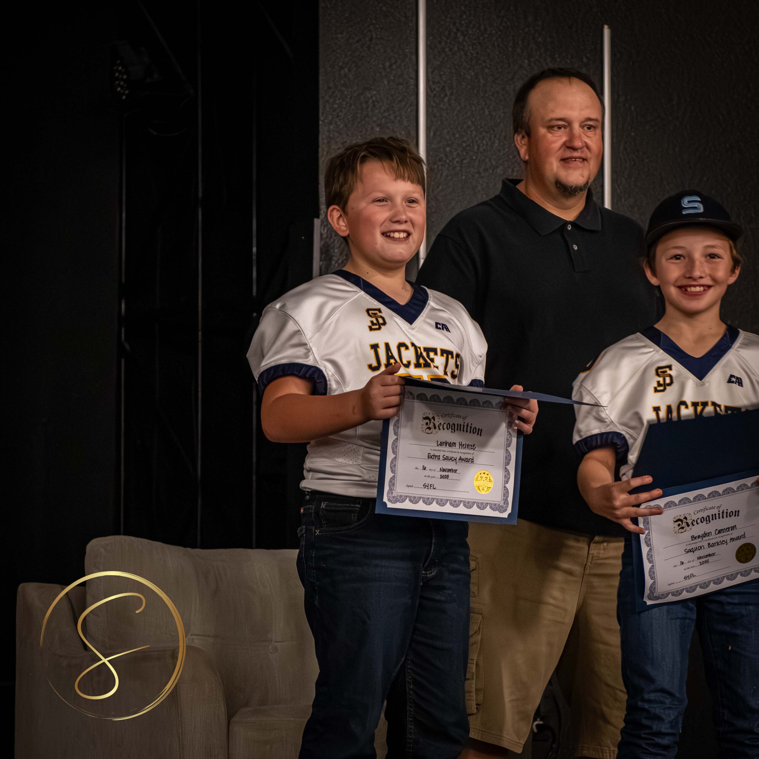 Rights reserved byDigitalBySimon