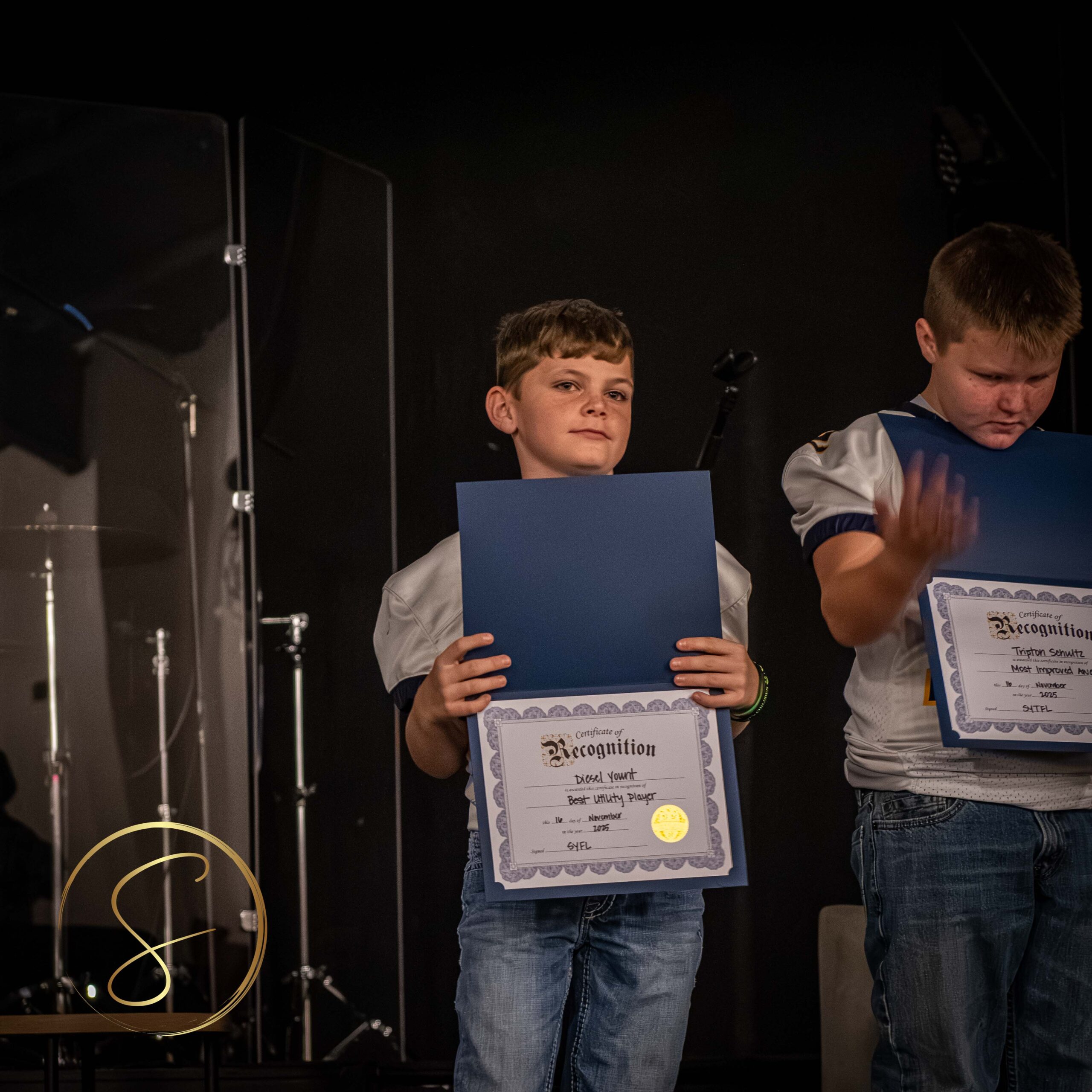 Rights reserved byDigitalBySimon