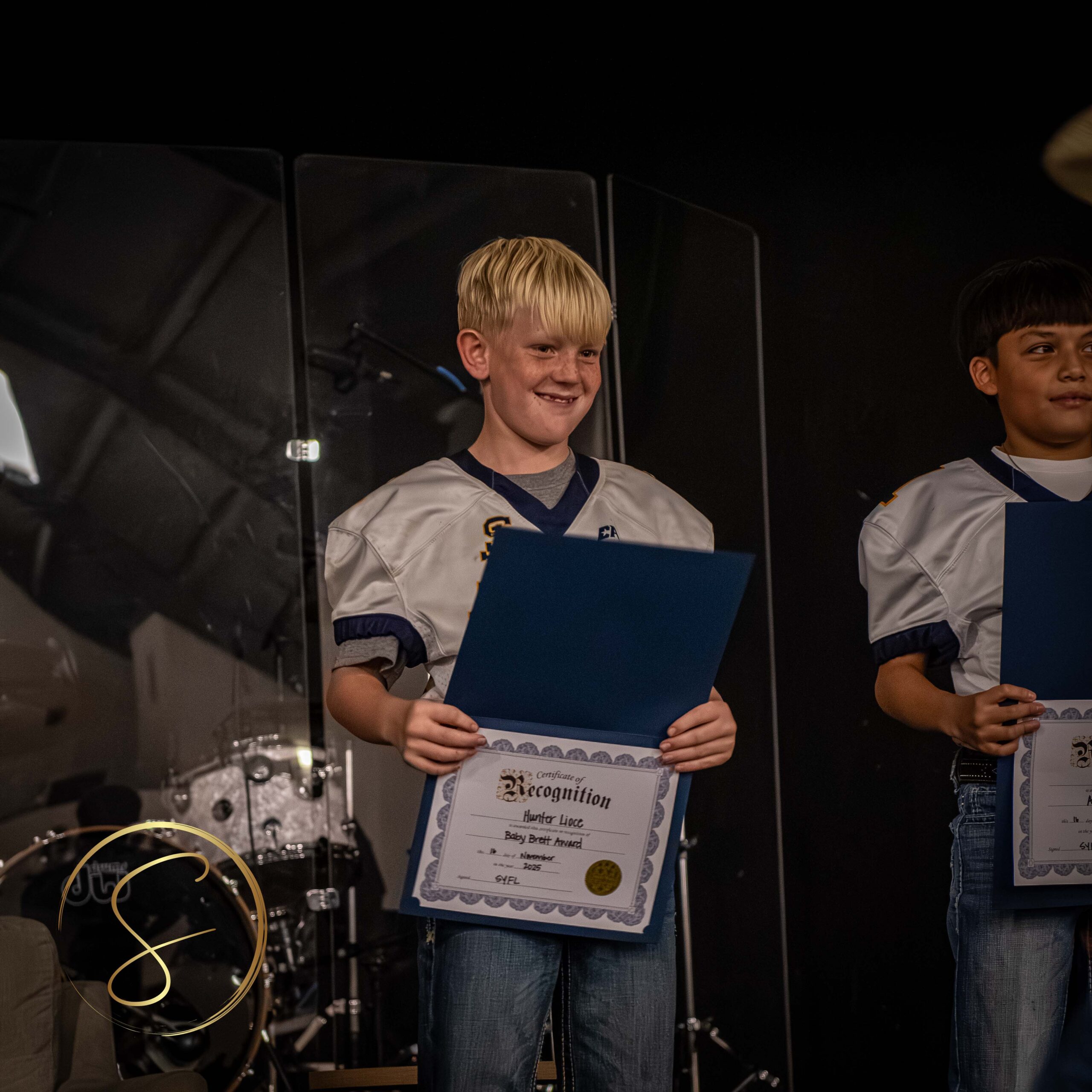 Rights reserved byDigitalBySimon