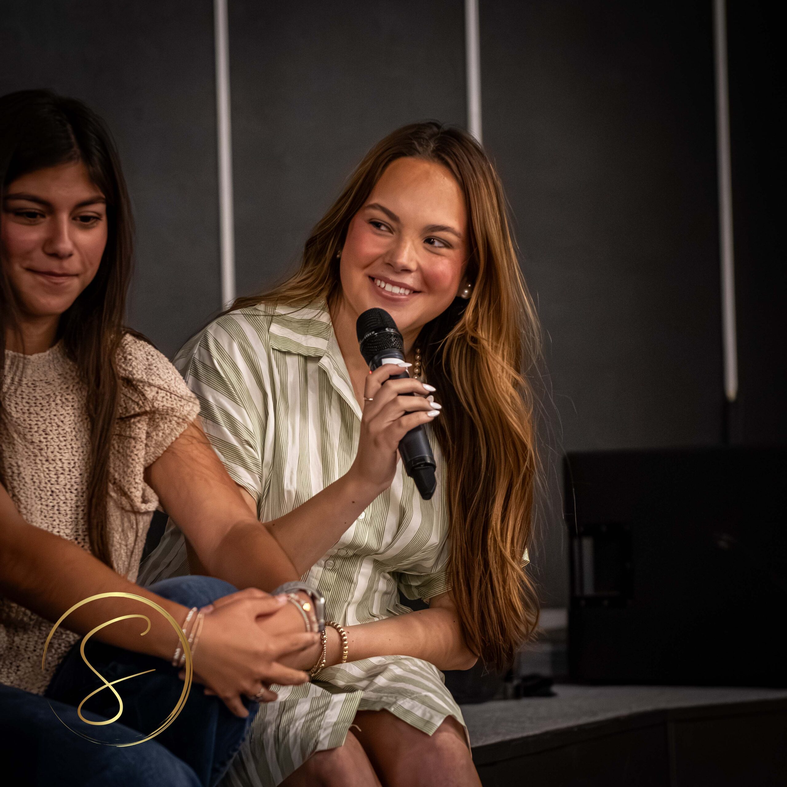 Rights reserved byDigitalBySimon