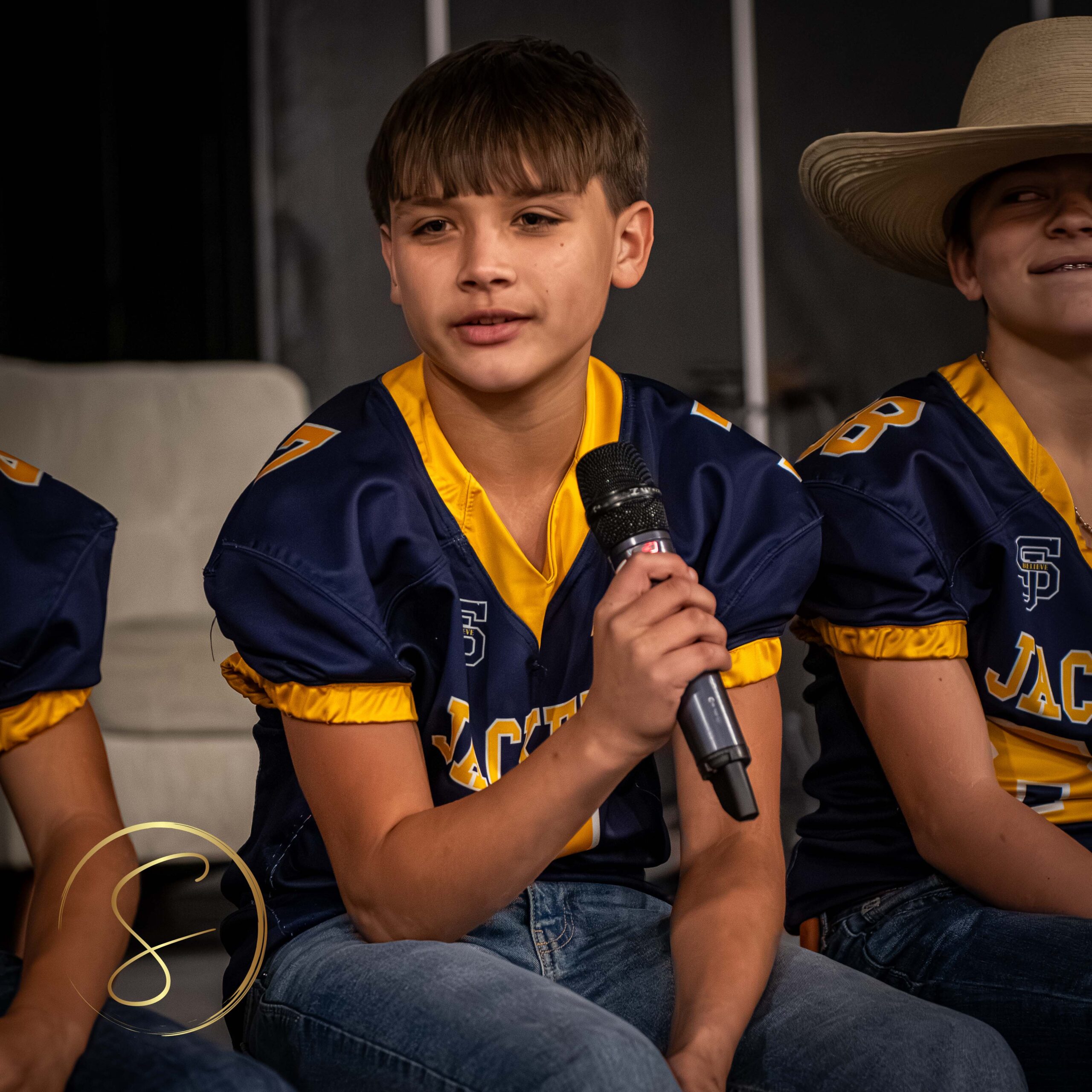 Rights reserved byDigitalBySimon